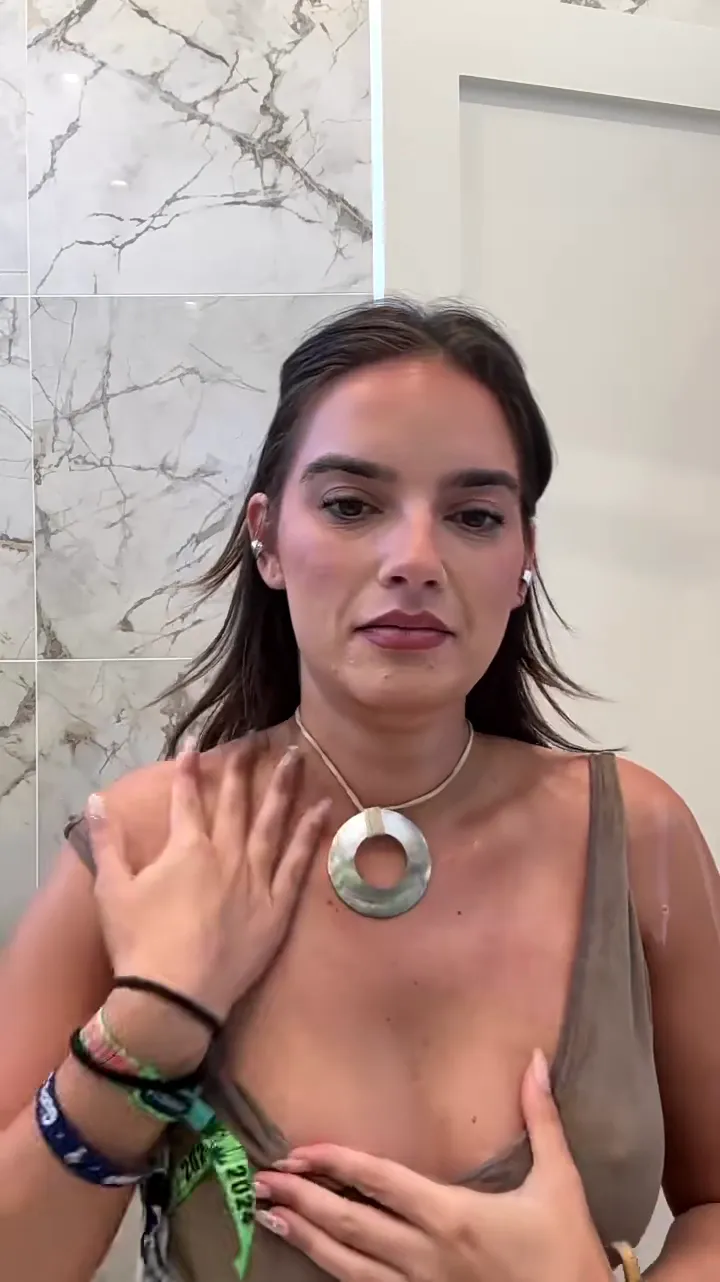 Natalie Noel nip slip