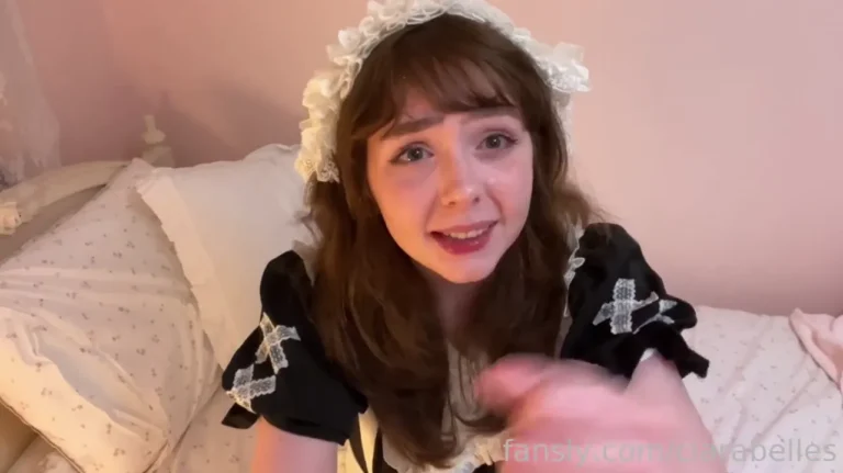 muffinsmuffins222 or valentinedoll21 dressed as a maid and simulated a blowjob with JOI